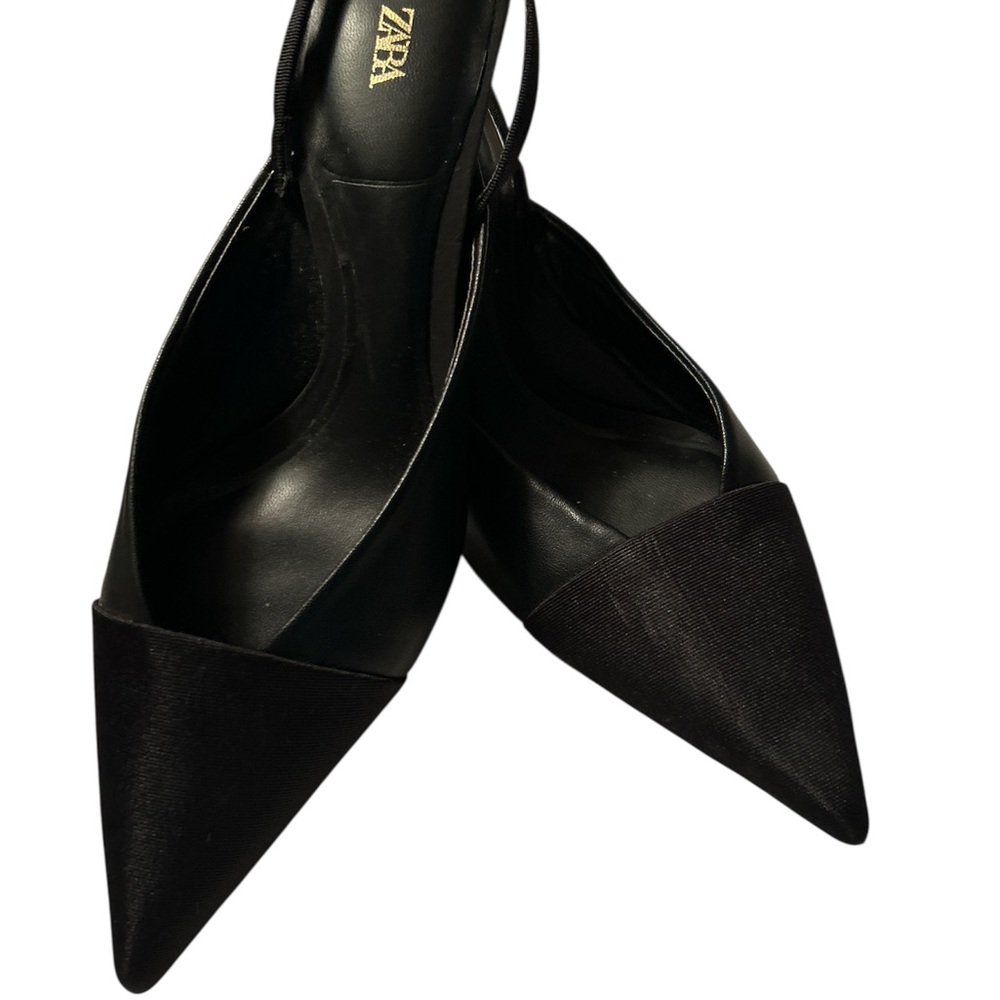 ZARA HIGH-HEEL SLINGBACK SHOES |
ZARA BLACK SLINGBACK